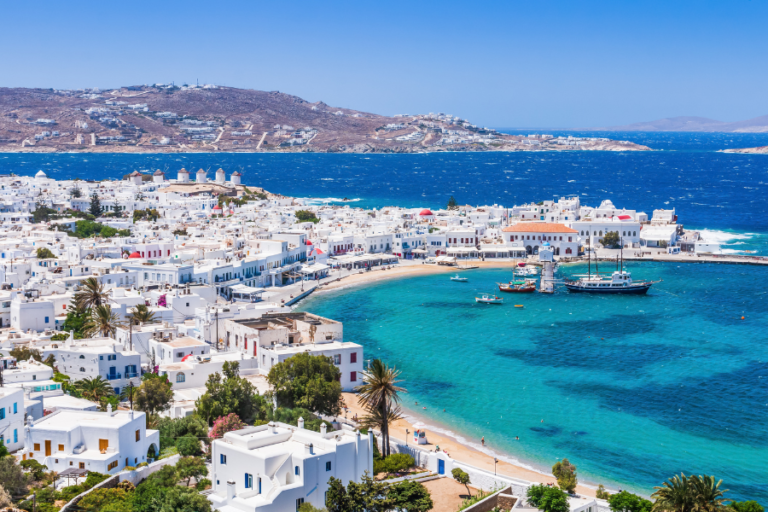 Experience the Wonders of Greece with Customized Travel Tours